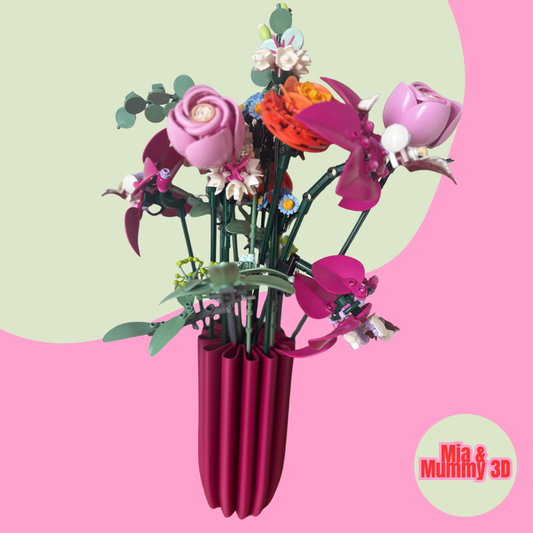 Wavy vase for Brick flowers