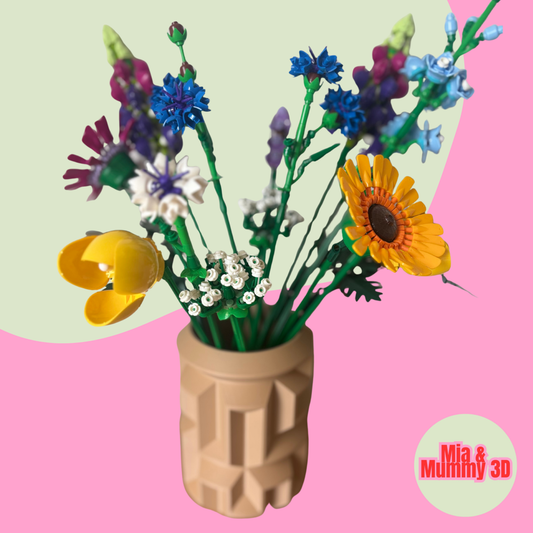Snake pattern vase for Brick flowers