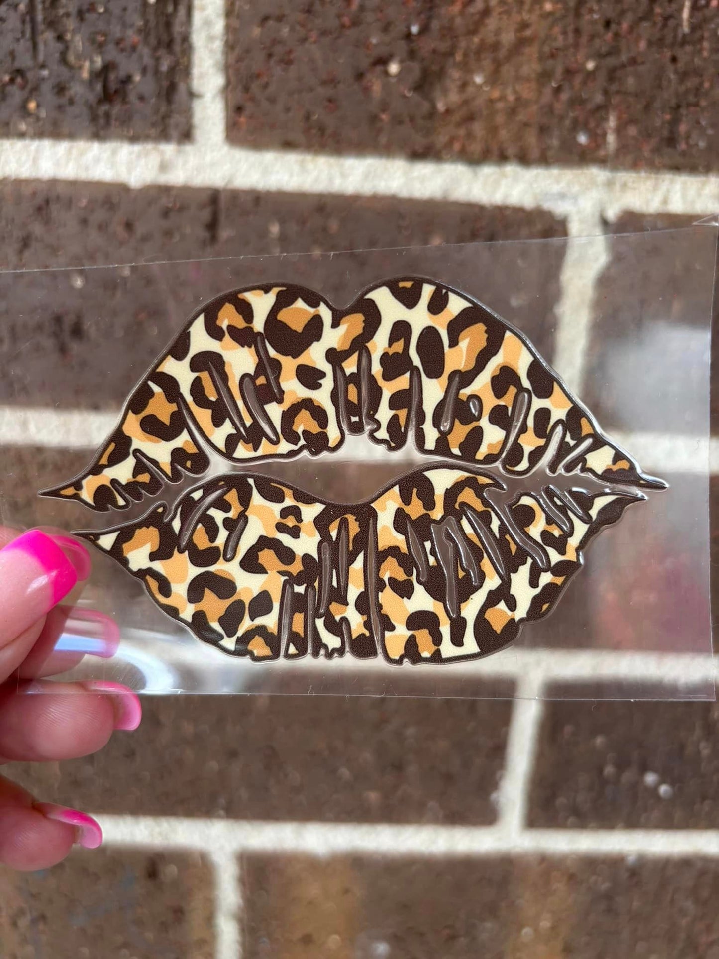 LEOPARD LIPS- DECAL